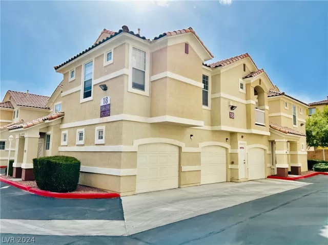 MLS: 2563003 Condo For Sale