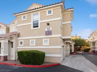 Photo #1: 2563003 Listing 