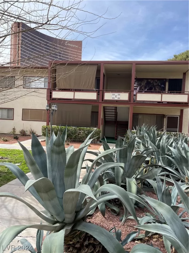 MLS: 2563016 Condo For Sale