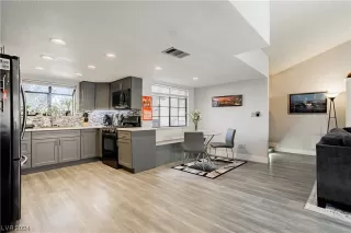 Photo #3: 2563032 Listing 