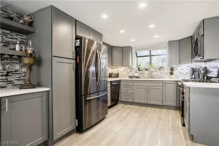 Photo #5: 2563032 Listing 