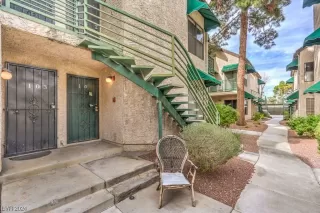 Photo #3: 2563038 Listing