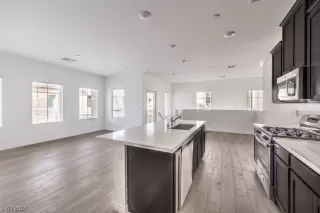 Photo #4: 2563042 Listing 
