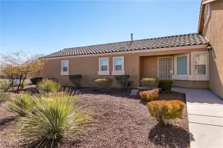 Photo #3: 2563060 Listing