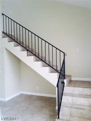 Photo #3: 2563067 Listing