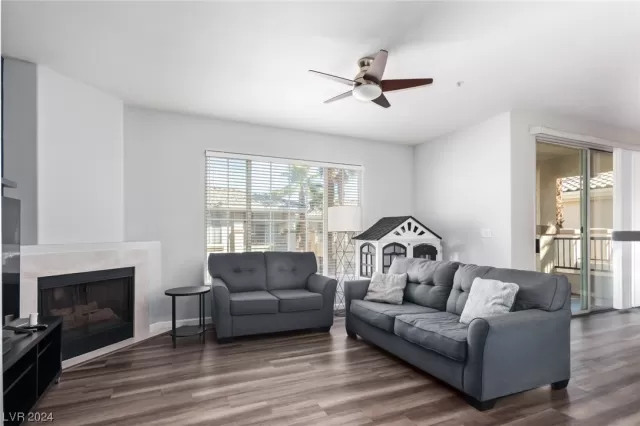 MLS: 2563121 Condo For Sale