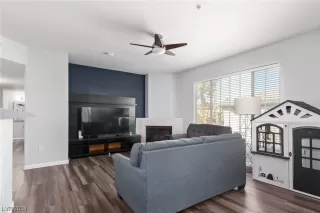 Photo #5: 2563121 Listing