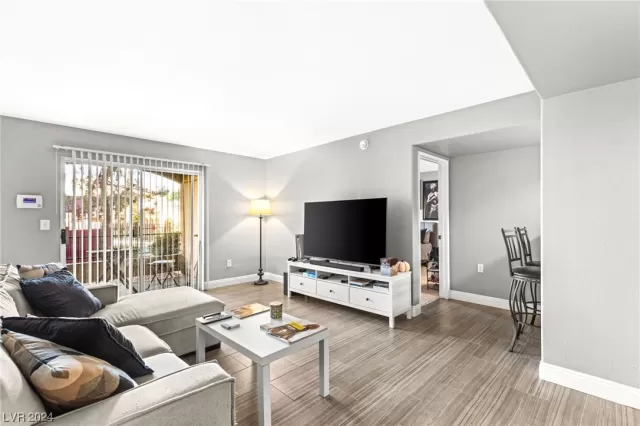 MLS: 2563123 Condo For Sale