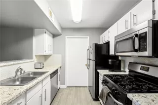 Photo #6: 2563123 Listing