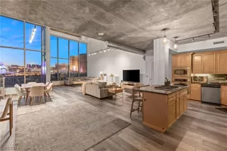 Photo #2: 2563130 Listing