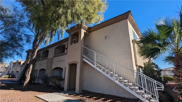 MLS: 2563200 Condo For Sale