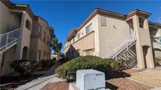 Photo #2: 2563200 Listing 