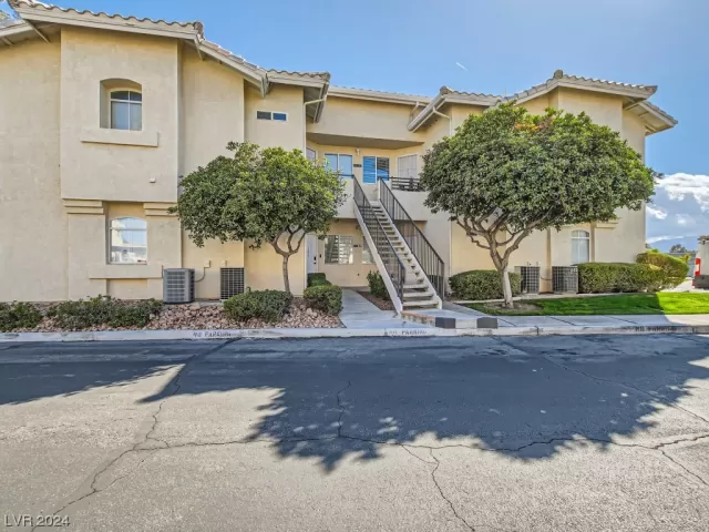 MLS: 2563205 Condo For Sale