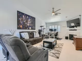 Photo #4: 2563205 Listing