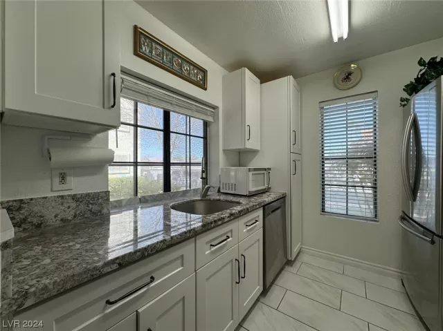 MLS: 2563217 Condo For Sale