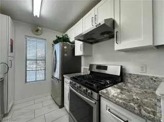 Photo #1: 2563217 Listing