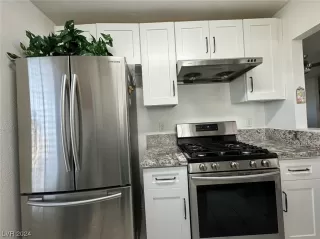 Photo #3: 2563217 Listing