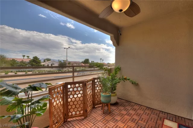 MLS: 2563221 Condo For Sale