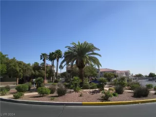 Photo #1: 2563251 Listing