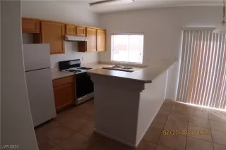 Photo #4: 2563273 Listing 