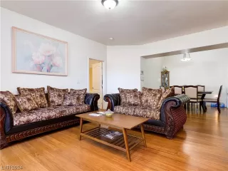 Photo #2: 2563285 Listing