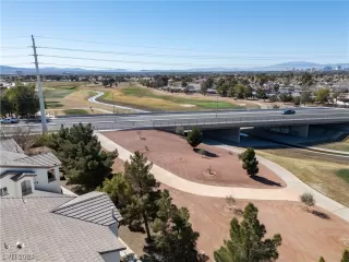 Photo #5: 2563285 Listing