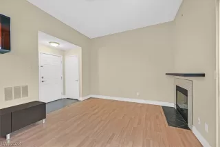 Photo #3: 2563326 Listing