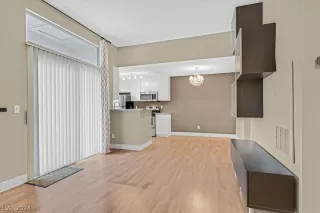 Photo #5: 2563326 Listing