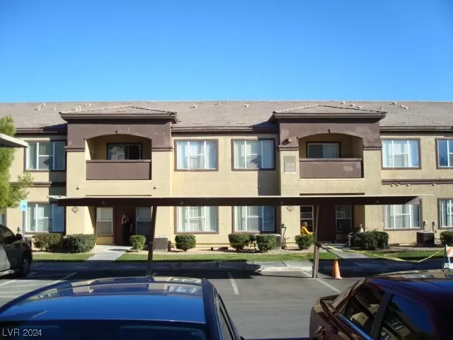 MLS: 2563337 Condo For Sale