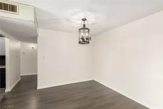 Photo #6: 2563344 Listing