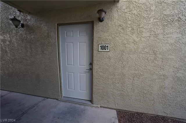 MLS: 2563402 Condo For Sale