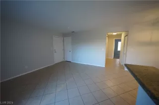 Photo #6: 2563402 Listing 