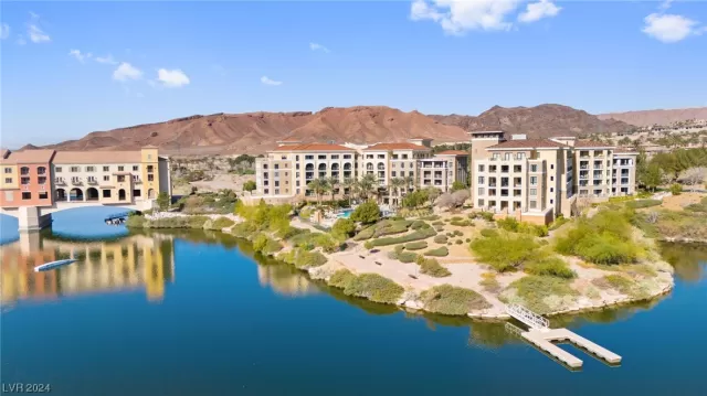 MLS: 2563404 Condo For Sale