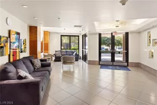 Photo #4: 2563404 Listing 