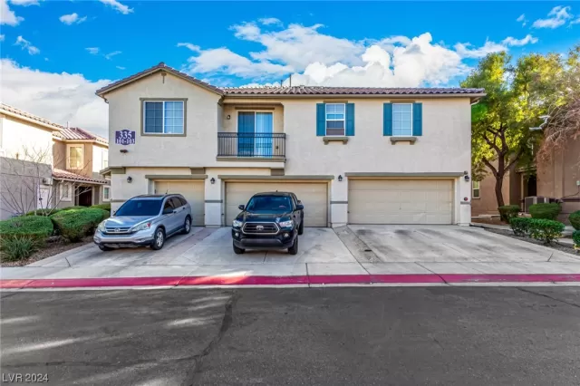 MLS: 2563414 Condo For Sale