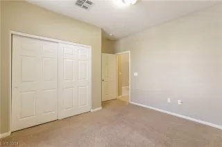 Photo #4: 2563445 Listing