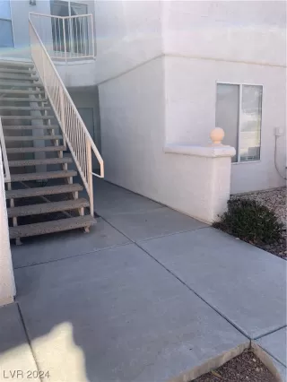 Photo #1: 2563461 Listing 