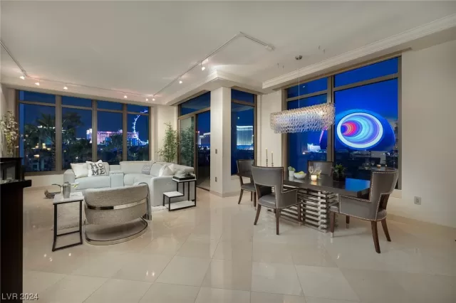 MLS: 2563462 Condo For Sale