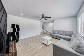 Photo #5: 2563488 Listing