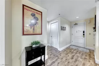 Photo #2: 2563494 Listing