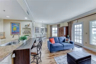 Photo #4: 2563494 Listing