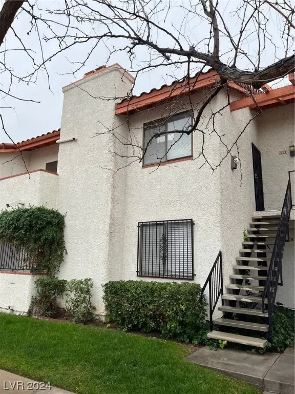 MLS: 2563500 Condo For Sale