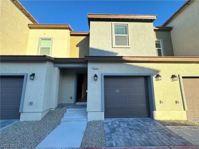 MLS: 2563508 Condo For Sale