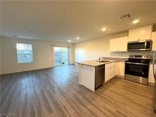 Photo #2: 2563508 Listing 