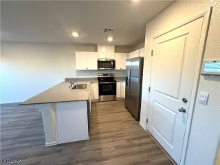Photo #5: 2563508 Listing 