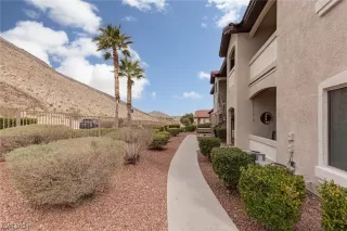 Photo #2: 2563511 Listing