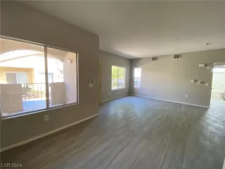 Photo #5: 2563525 Listing 