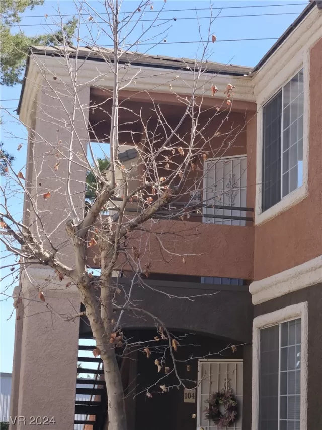 MLS: 2563554 Condo For Sale