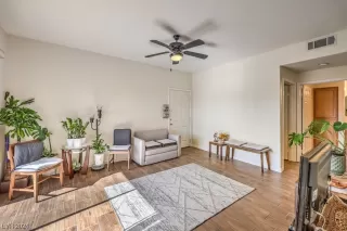 Photo #3: 2563558 Listing