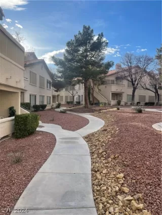 Photo #4: 2563615 Listing 